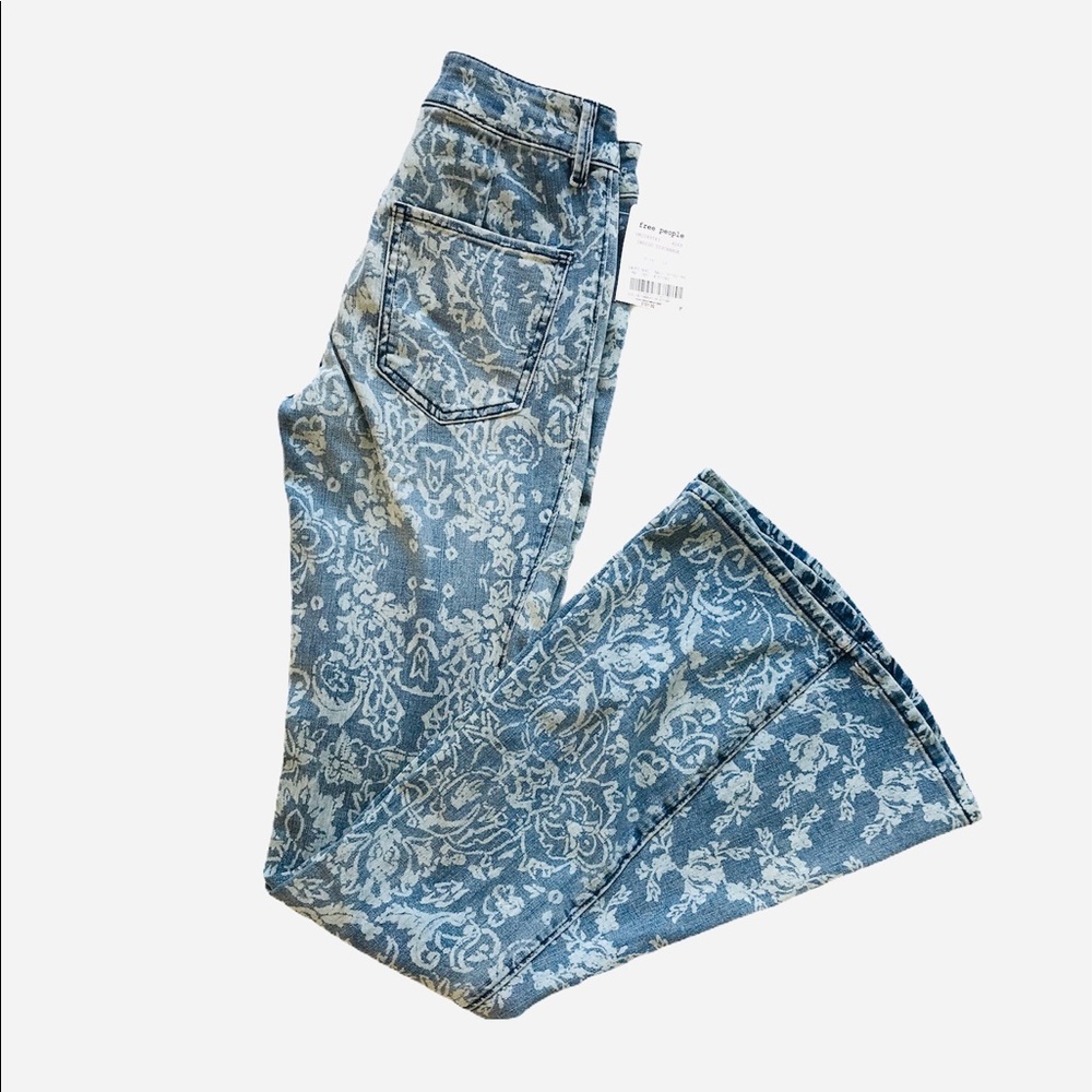 Free People Dream Lover Flare Printed Jeans NWT - Picture 3 of 9